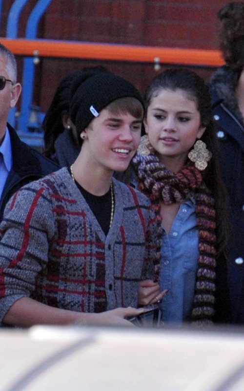 justin-bieber-opening-ceremony-cardigan